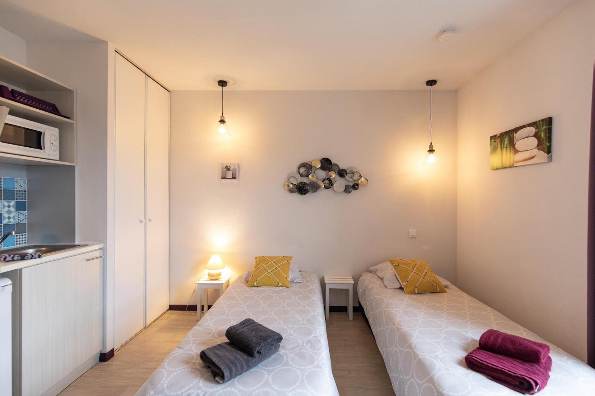 Tithome 1 - Gare, Centre Ville, Vue Montagne Et Chateau Lourdes Exterior foto