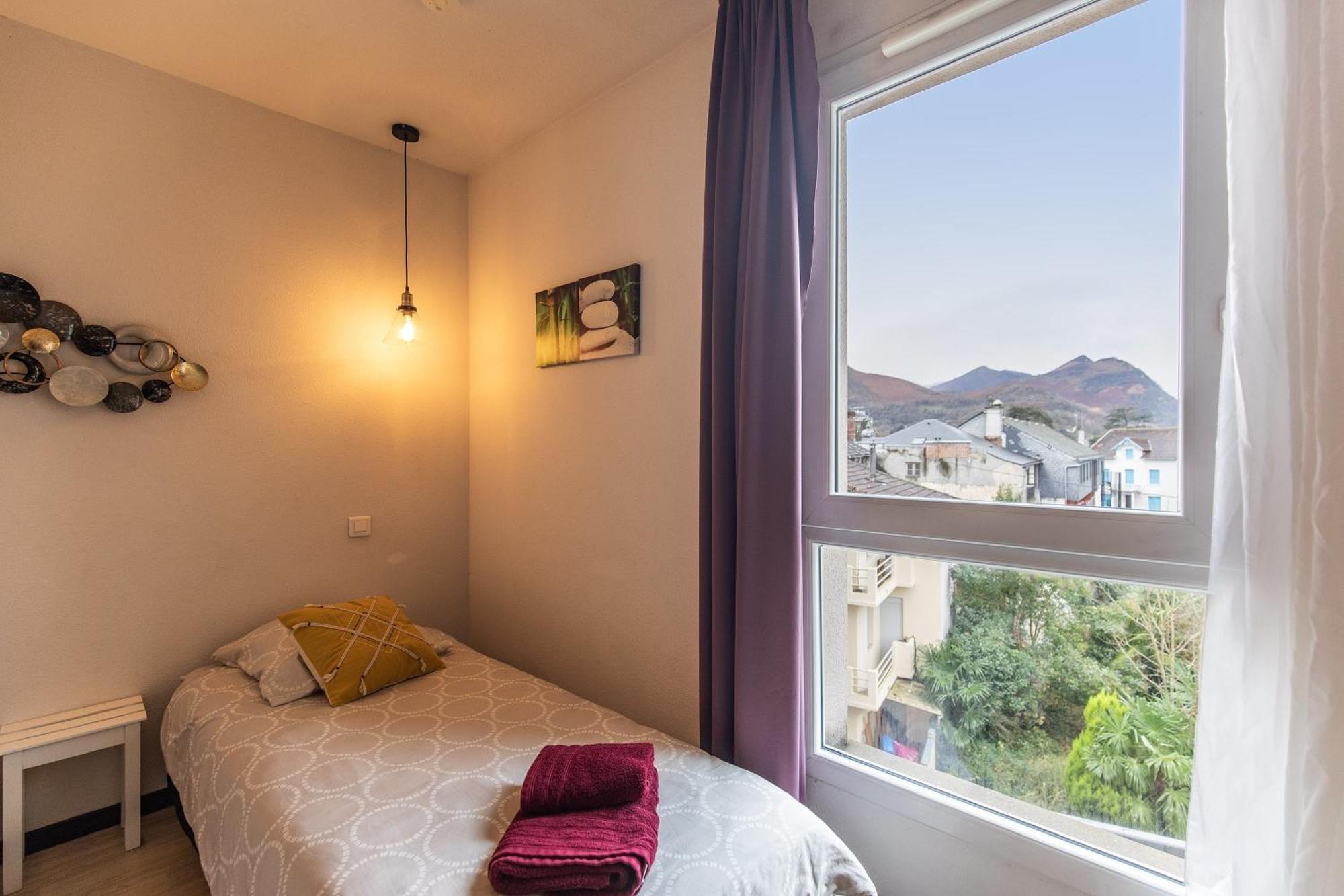 Tithome 1 - Gare, Centre Ville, Vue Montagne Et Chateau Lourdes Exterior foto